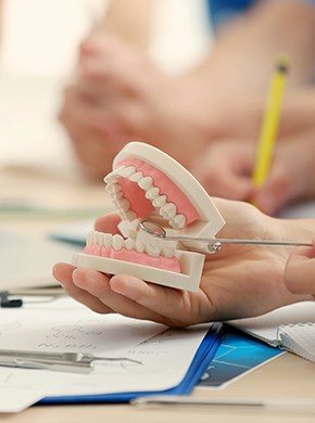 Smile model sample in dental class